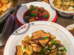 -富正毅三下锅·湘西韵味(天门山索道店)