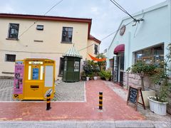 -荒岛书店(黄县路店)