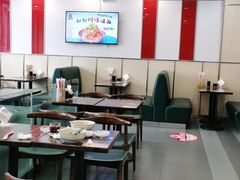 大堂-李先生牛肉面大王(营口大润发店)