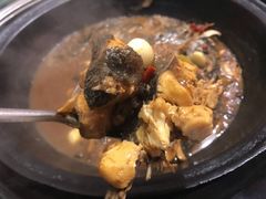 柴锅炖水库鱼-姥家大锅台水库渔家