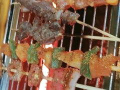 -哈尔滨小酒馆·鲜肉现穿自助烧烤(康新花园店)