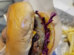 -TRIPS BURGER(大钟寺店)