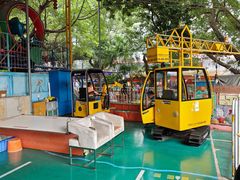 -顺德大良半月城游乐场