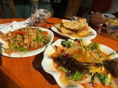 -东北四季饺子王(华山路店)