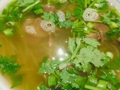 牛肉粉丝汤-鑫震源·苏式大虾生煎(山塘街店)