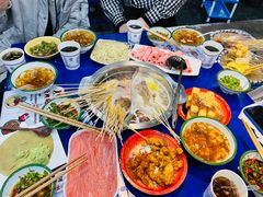 -马路边边串串香(苗栗路店)
