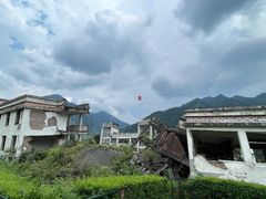 -四川汶川特大地震漩口中学遗址
