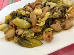 酸菜炒大肠-英得利餐厅