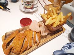 吉列猪扒拼薯条-龙记香港茶餐厅(久光百货店)