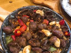 -老东镇啤酒屋海鲜加工·蒸汽海鲜·海鲜烧烤(台东店)