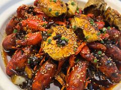 -肥肥虾庄·金牌油焖大虾(沙湖店)