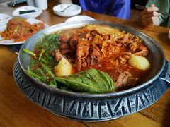-喇喇排骨火锅·传统韩式脊骨汤(望京西园总店)