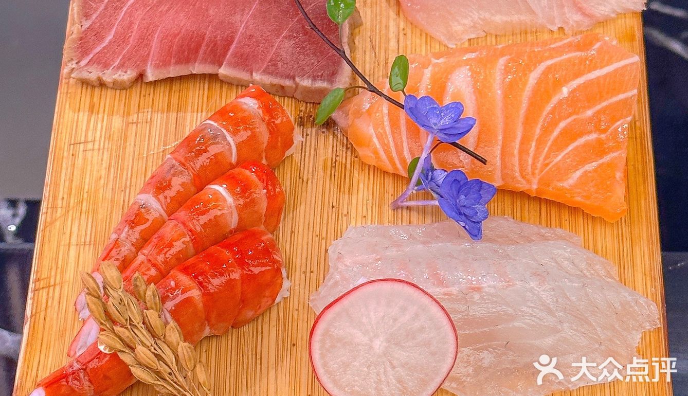 不敢信是深圳的物价...人均100+...