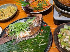 -老滇山寨•云南特色菜•地方菜•民族风情歌舞表演(金碧店)