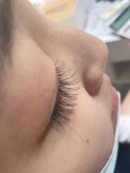 -吉吉靓甲美睫