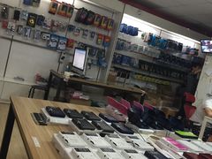 配件区-上海南东电玩(上海置地广场周大福店)