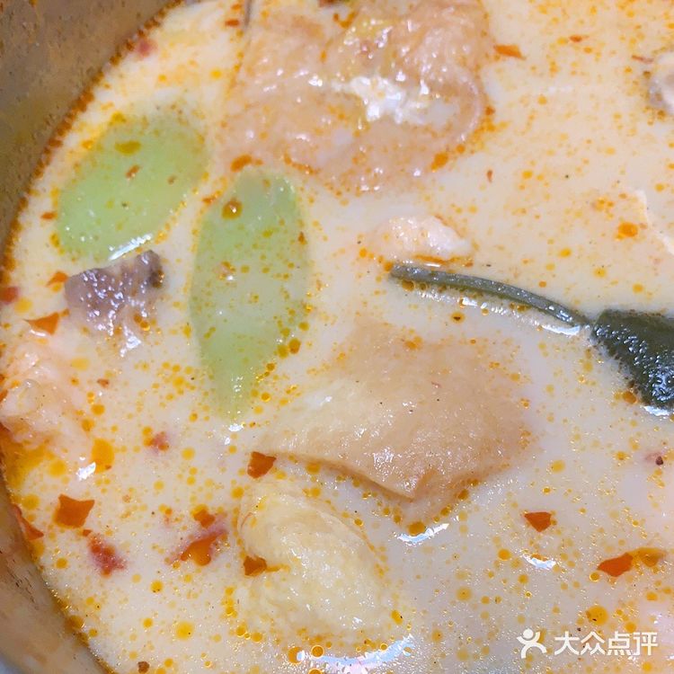 差点连汤都喝了～这不就是火锅么…