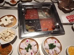 -海底捞火锅鲜切牛肉主题店(长寿路店)
