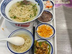 -陇兴楼兰州拉面(西安咸阳国际机场店)
