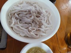 -章记正宗南岗鱼蛋火锅