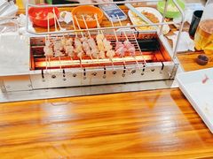 -哈尔滨小酒馆·鲜肉现穿自助烧烤(康新花园店)
