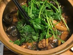 招牌必点-田螺鸡煲-食爺炭炉鸡煲·烧烤