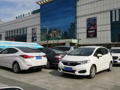 -新一百-地面停车场