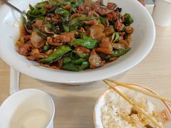 -霸蛮湖南菜·牛肉粉(荣京西街店)