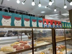 面包甜点陈列柜-奈雪的茶(华侨城创意园店)