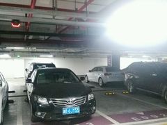 -万象城-停车场