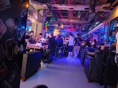 -UP嘻哈酒吧(粉巢店)