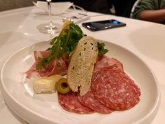冷切肉芝士拼盘配蜜瓜-WOLFGANG PUCK KITCHEN & BAR(迪士尼小镇店)