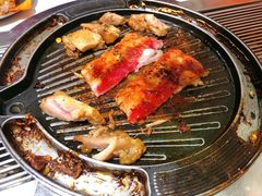 秘制牛五花-山野的朋友露营炭火烤肉