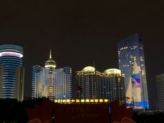 -万绿园