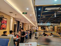 -靓虾二哥长沙地标小龙虾(五一广场店)