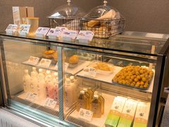 面包甜点陈列柜-喜茶(广州中山六路店)