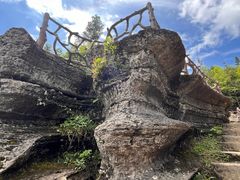 -梭布垭石林景区