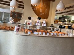 -VERIE BAKEHOUSE