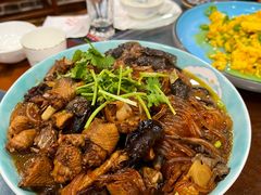 小鸡炖蘑菇-兴旺农家特色餐馆
