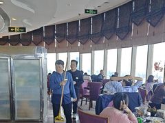 -怡豪大饭店·银顶旋转餐厅