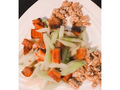 花旗腰果碳烧肉-云中小雅