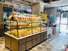 面包甜点陈列柜-BreadTalk面包新语·烘焙蛋糕(海岸城店)