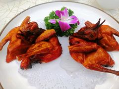 石岐乳鸽-轩记海鲜餐厅·四十五年老字号·经典粤菜(西区彩虹店)