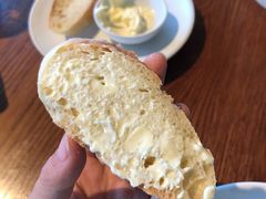 -ROAST coffee & eatery