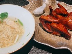 蝴蝶里招牌乳鸽-蝴蝶里·粤菜·点心(龙湖天街&滨江店)