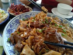 -壹阁胡羊焖饼(特色小吃街店)