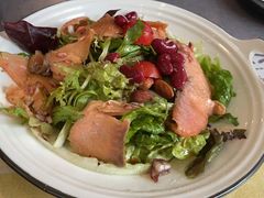 烟熏三文鱼色拉-路易时光(蕴川路店)