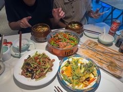 -亚伟瓦罐面美食城(淇县总店)