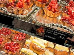 -BUTTERFUL&CREAMOROUS 黄油与面包(三里屯太古里店)