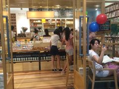 -猫的天空之城概念书店(印象城购物中心店)
